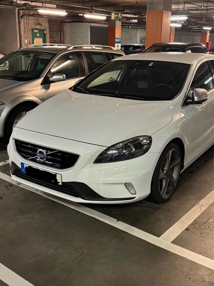 volvo v40 2.0 R-Design