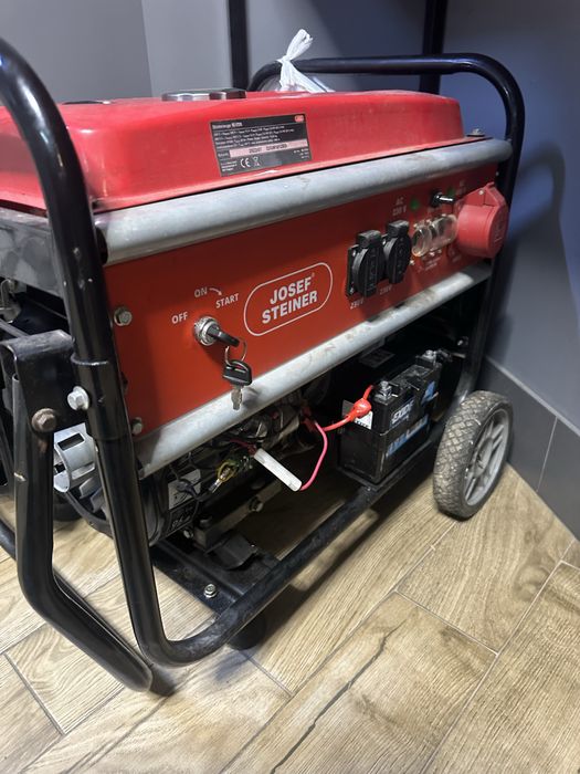 Генератор.Инвертонный. КВт 5.5/3.5/6.5. Хорошен состояние.