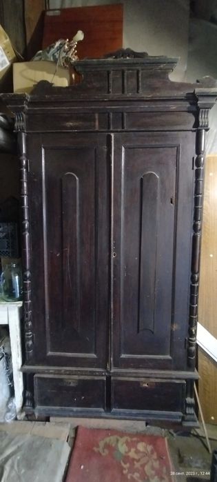 Старинный шифоньер,шкаф 19 век