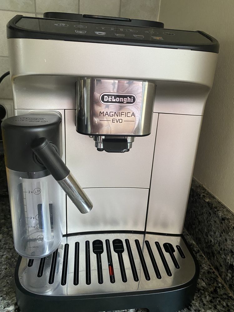 Dane techniczne Ekspres DeLonghi Magnifica Evo ECAM290.61.SB