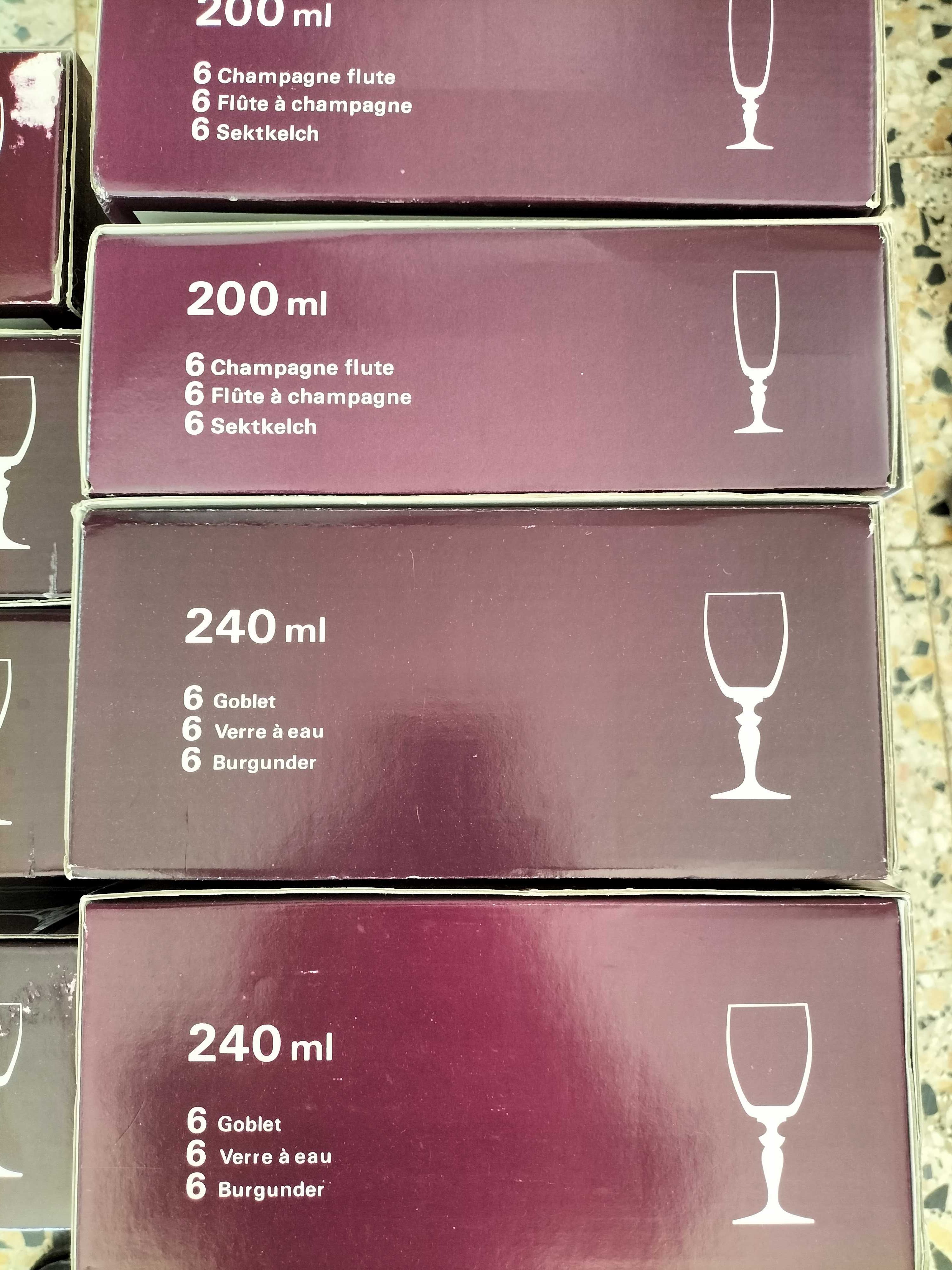 Conjunto de 48 copos de cristal Andrea