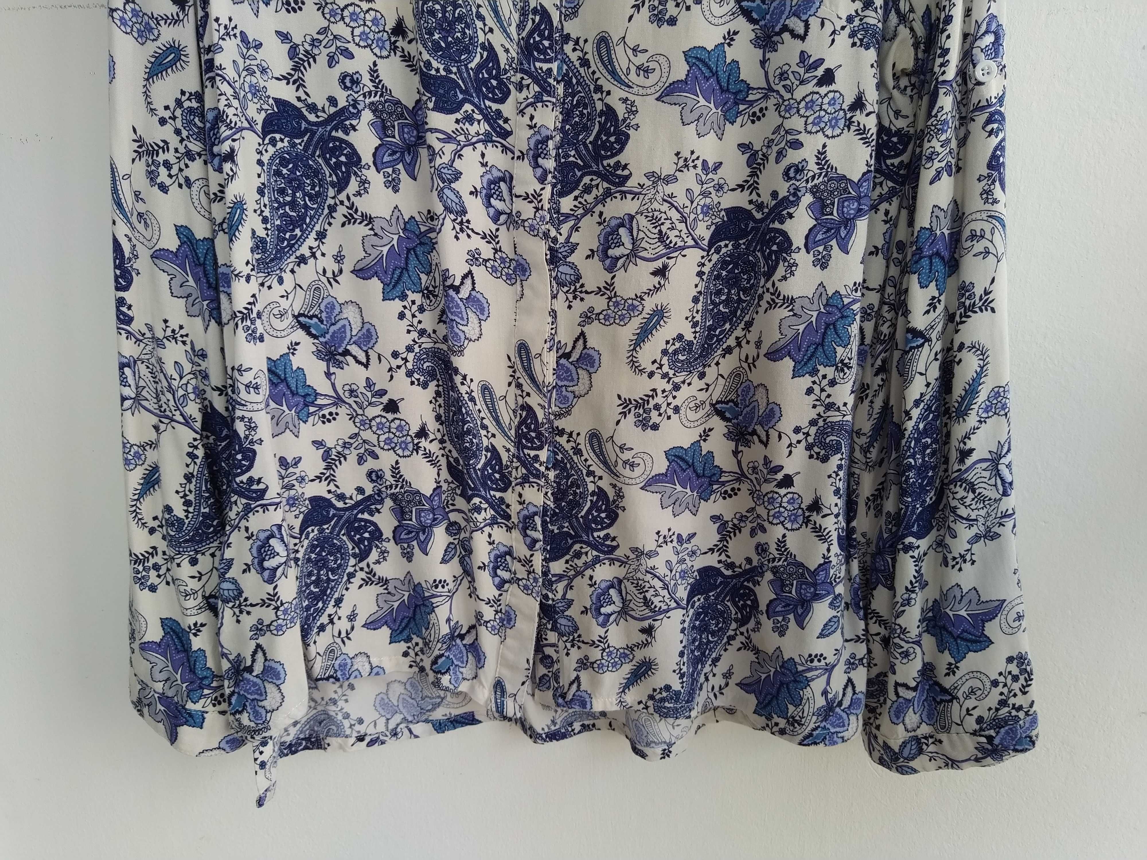 Blusa elegante em tons de azul - Tamanho M