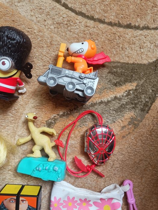 Игрушки Макдональдс разные Бэтмен