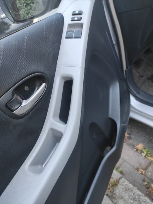 Toyota Yaris 2 1.0 +LPG