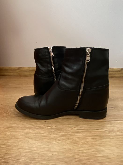 Czarne skórzane botki Venezia