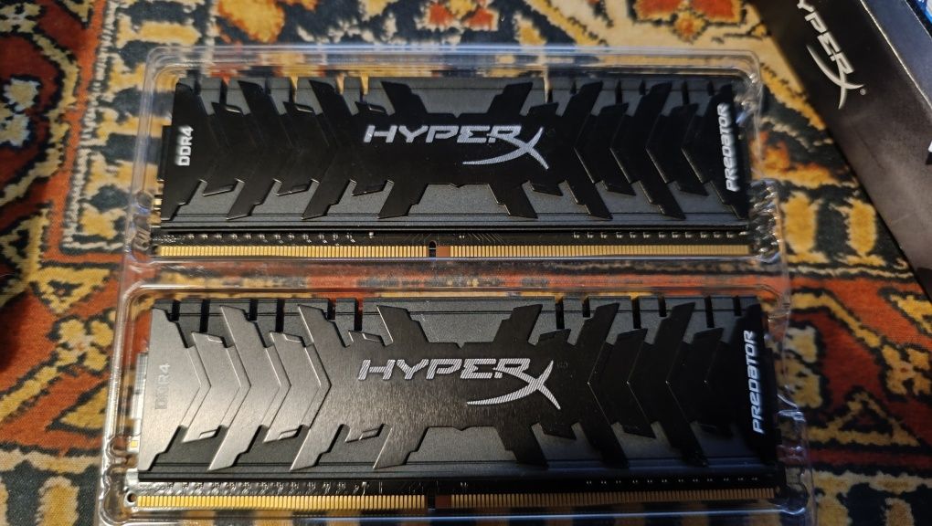 HyperX predator DDR 4 3200MHz 2x4 GB.