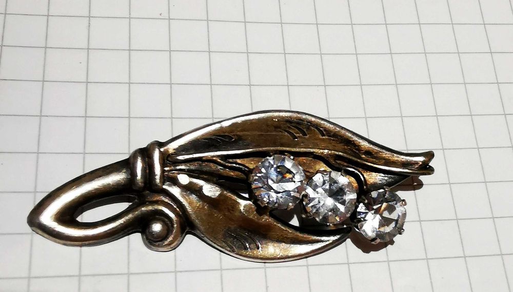 Брошь Ландыши, 875 голова, Горный хрусталь Русская красавица.