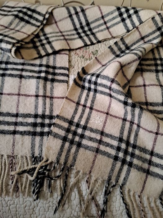 Orginalny Szalik Burberry 100% wełna, super stan