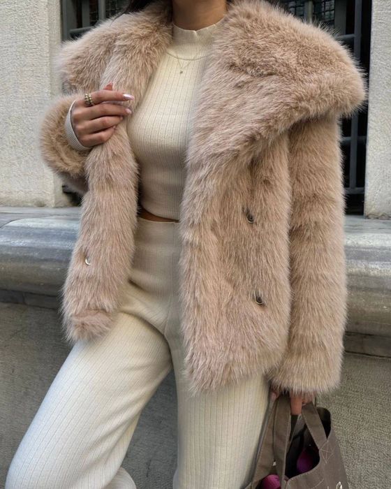 Жіноча шуба лоліта зимна тепла пухнаста хутро