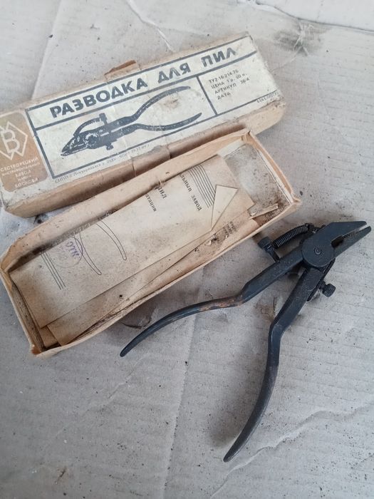 Разводка для зубьев пилы