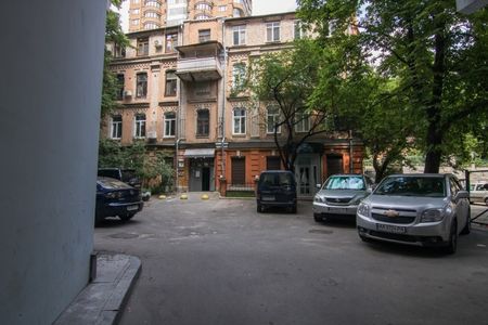 Квартира посуточно,Киев, Деснянский район,Троещина,Маяковского #10