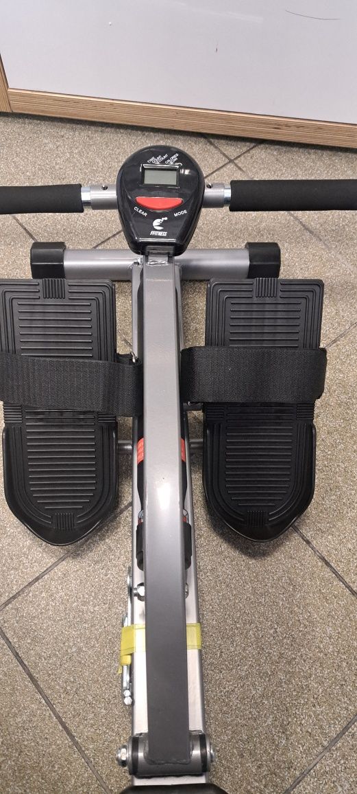 Wioślarz magnetyczny ergonometr STRIALE SR-911