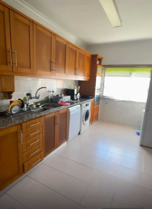 Quartos solteiro/casal varanda Cacém |2 Minutos da Estação de Comboios