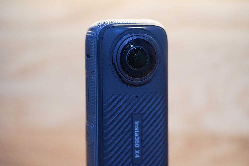 Екшн-камера Insta360 X4 8K Standard Bundle (CINSABMA)