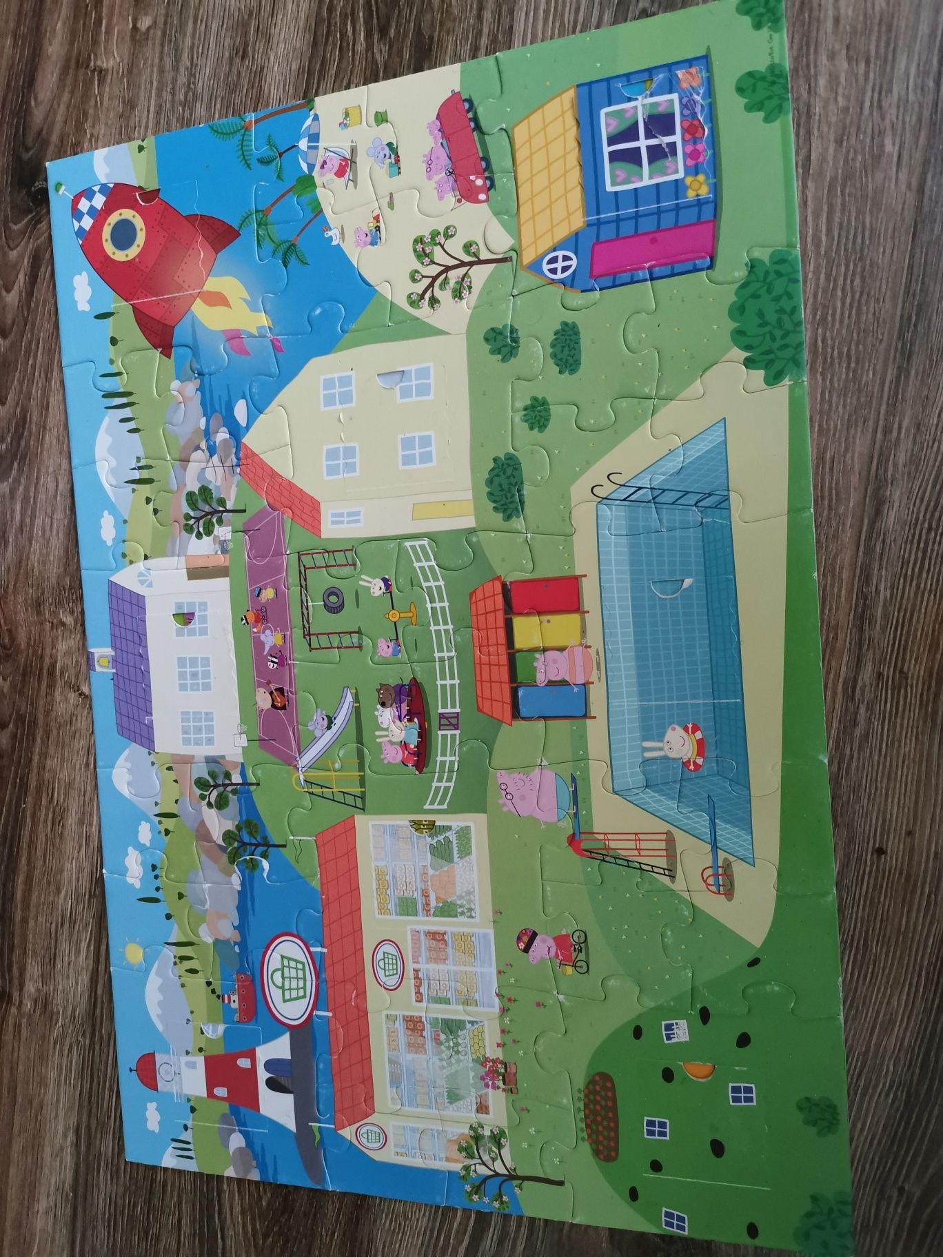 Puzzle 36 elementów Peppa Pig. Puzzle z okienkami