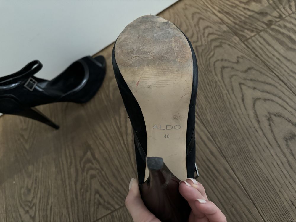 Czarne szpilki Aldo, buty na obcasie, rozmiar 40