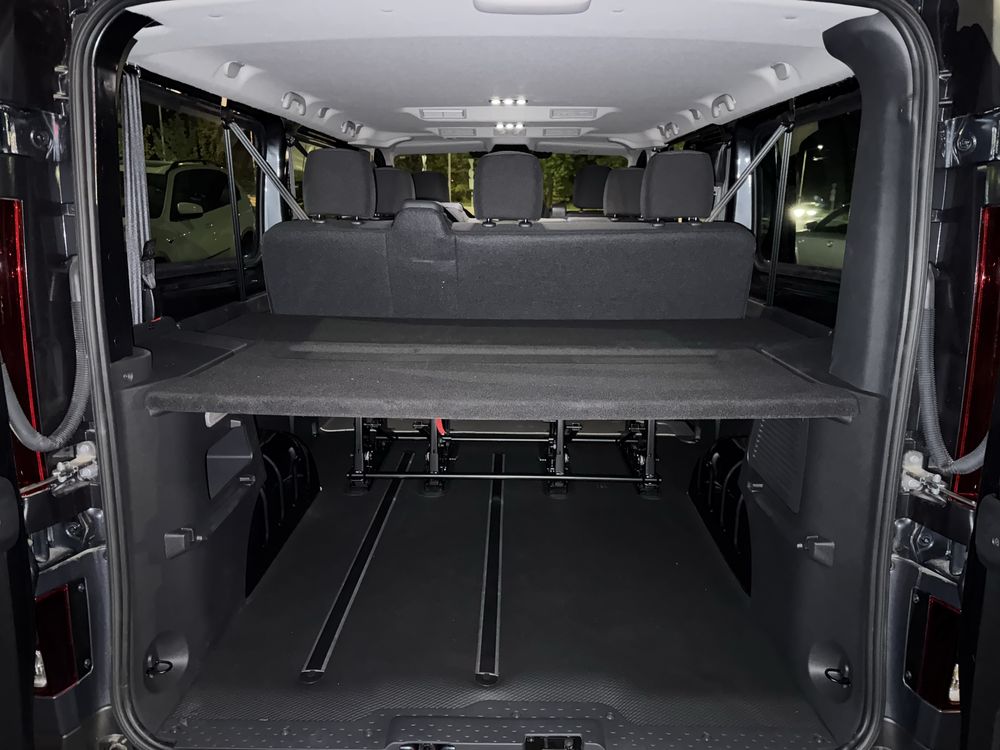 Wynajem busa 9-osobowego – unikalna oferta! PODRÓŻUJ LUKSUSOWO!