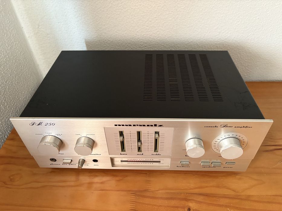 Amplificador Marantz PM 250