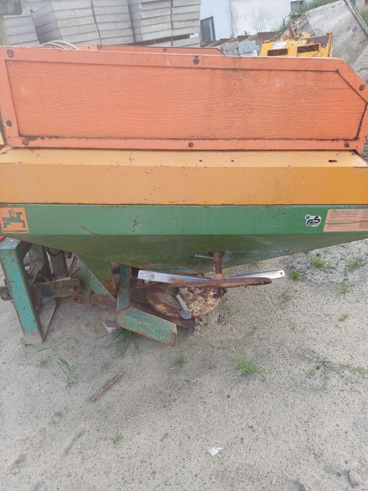 Rozsiewacz nawozu Amozone zau 1001