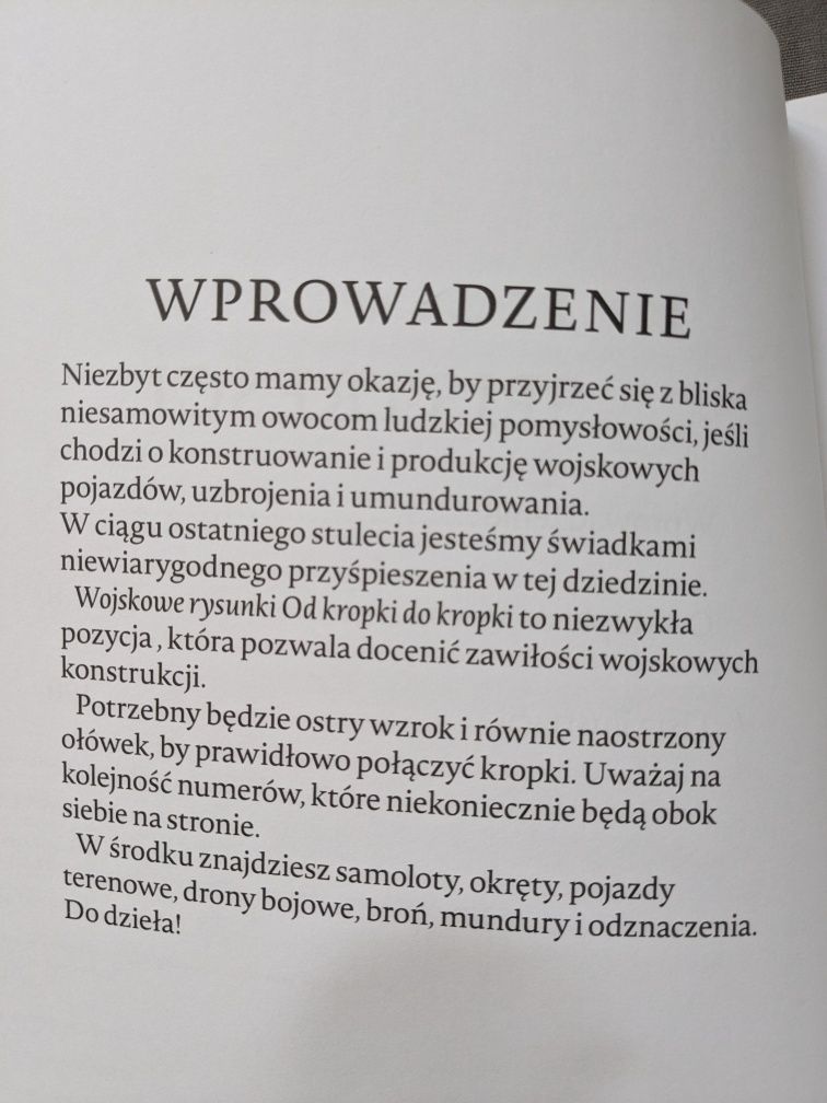 Książka połącz kropki z wojskową tematyką