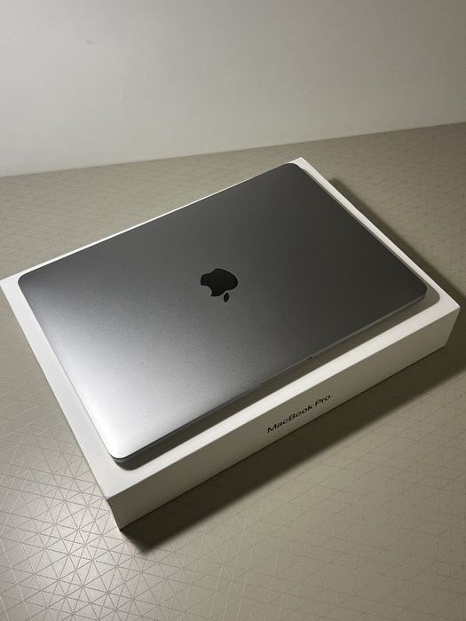 Apple MacBook Pro 13" 2020 16Gb 1Tb