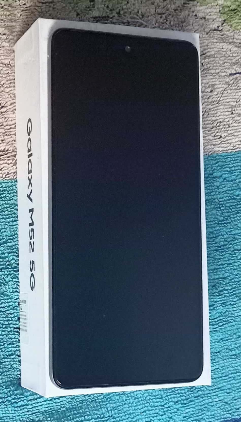 Samsung Galaxy M52 5G 128GB stan bardzo dobry z całym zestawem