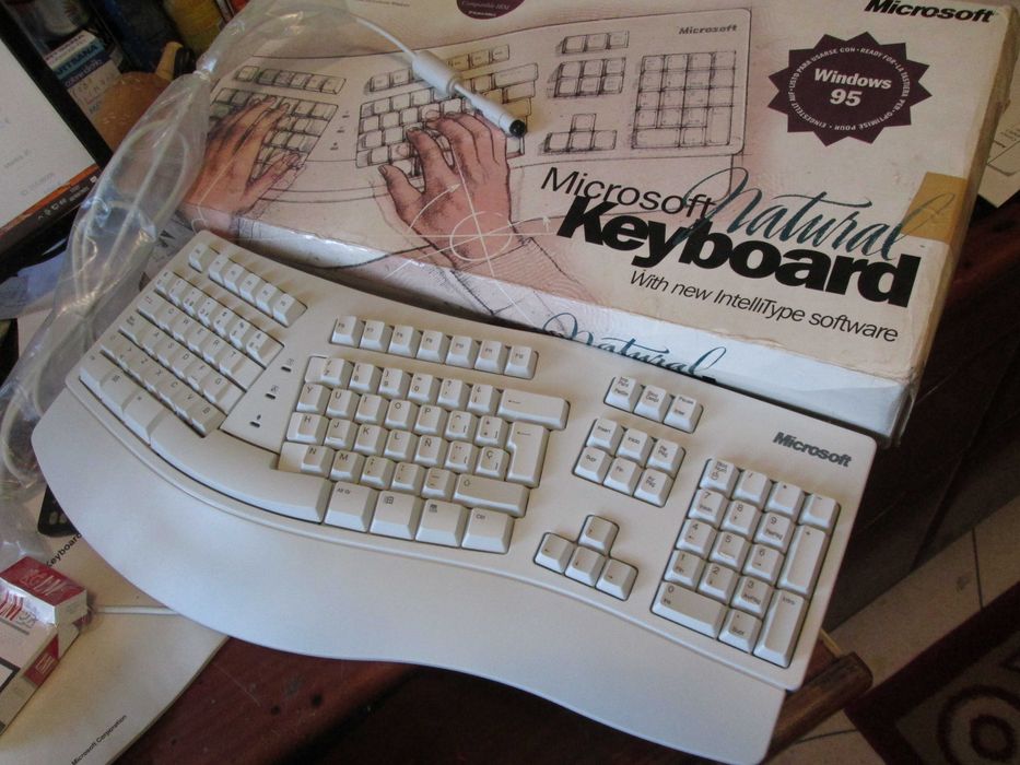 Natural Keyboard Elite. 
Novo , nunca foi usado