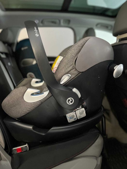 Fotelik Cybex Aton Qi-Size Plus Platinum + baza Qi-Size Manhattan Grey