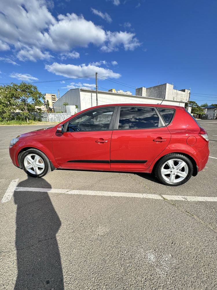 Продам KIA Ceed