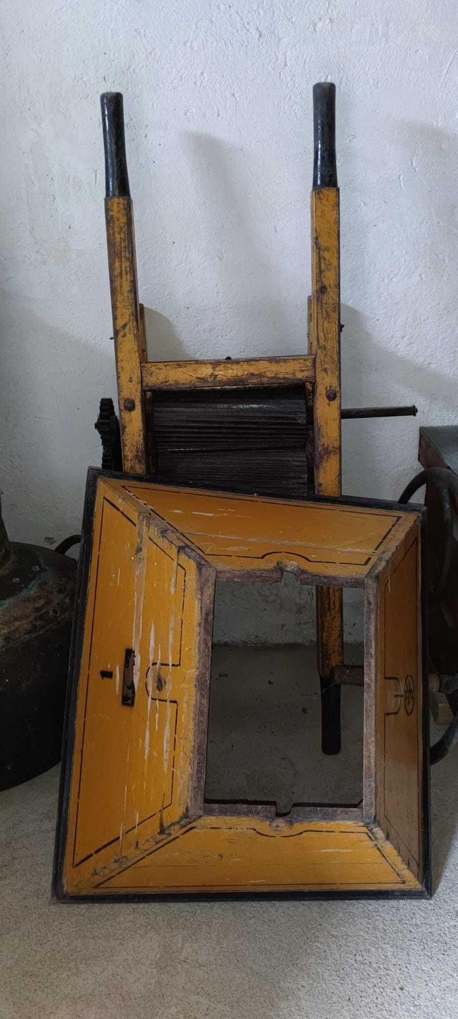 Triturador uvas a funcionar