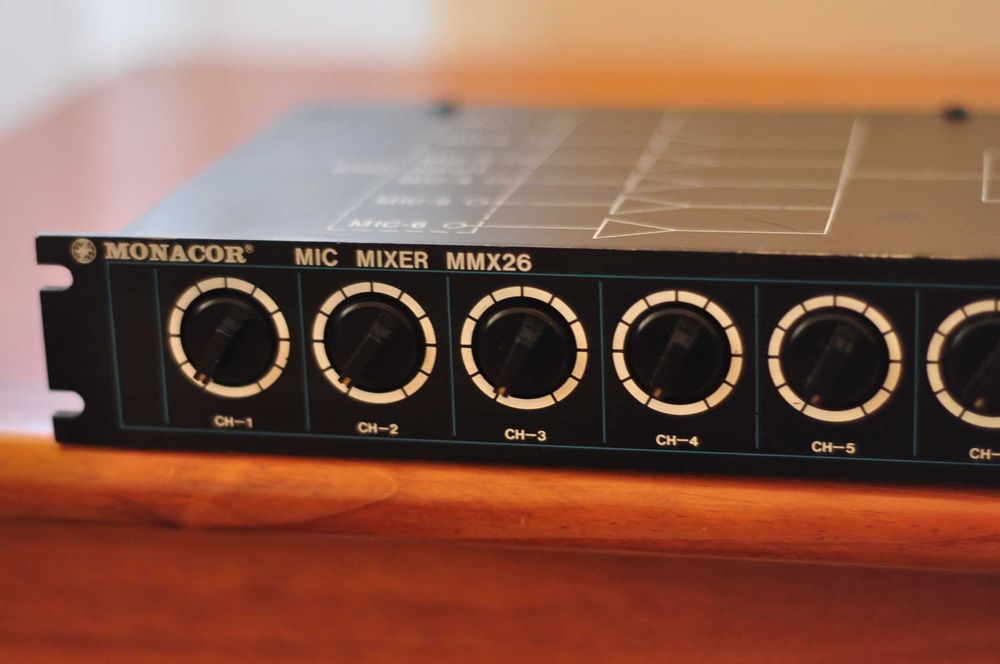 mixer rack Monacor MMX26 vintage analógico
