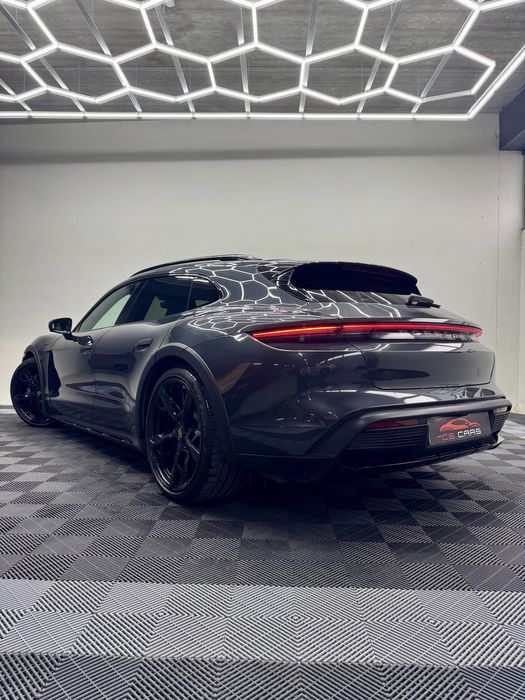 PORSCHE TAYCAN 4 CROSS TURISMO