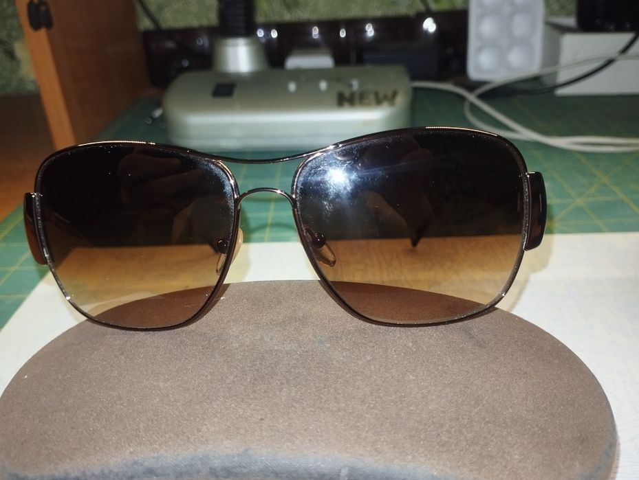 Сонцезахисні окуляри "ESCADA"