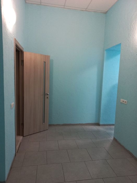 Оренда приміщення під салон/офіс на Виставці