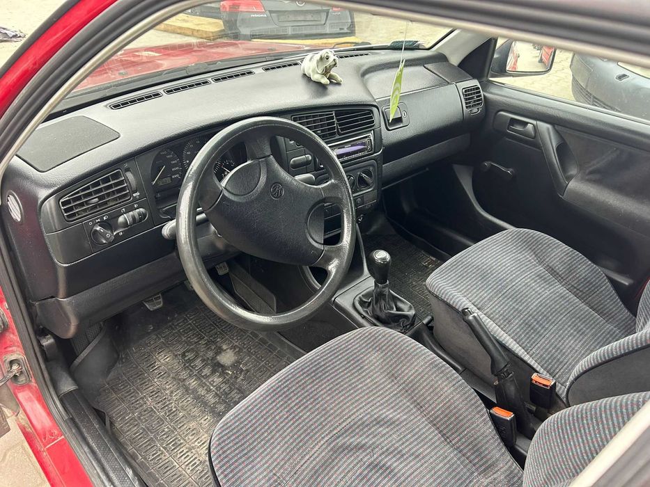 VOLKSWAGEN VW GOLF III 3 1.6 mpi kolor la3g części