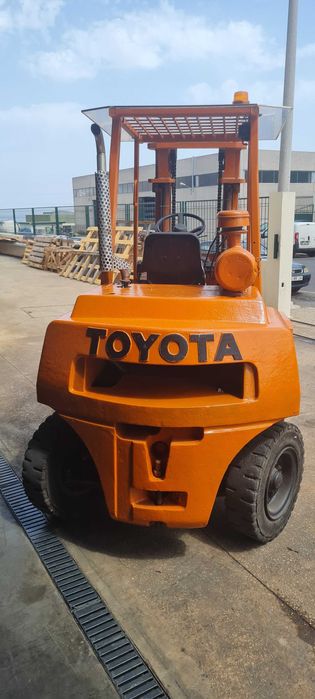 Empilhador Toyota 3,5 Ton
