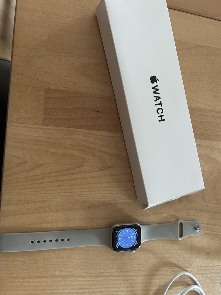 Apple watch SE 2 generacja 40mm