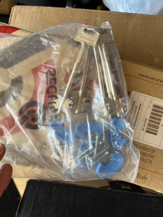 Італійський дверний замок Securemme