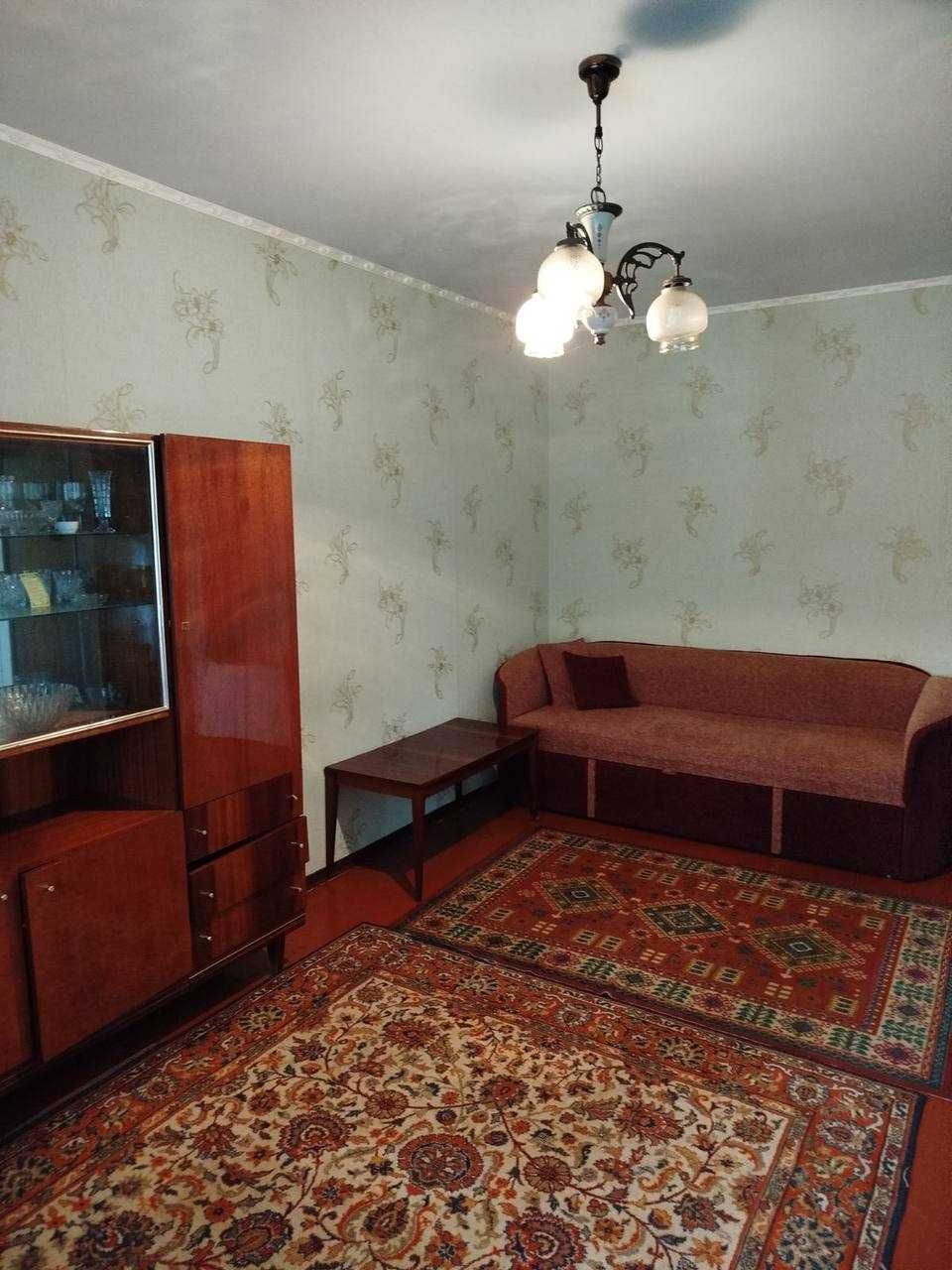Продам  2-кімнатну квартиру вул. Соборності , район Кільце Косіора