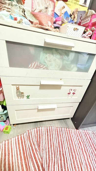 Gaveteiro em bom estado de uso