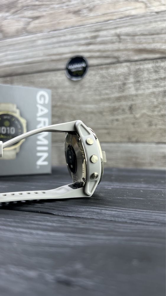 Garmin Fenix 6S Pro Solar з сонячною підзарядкою