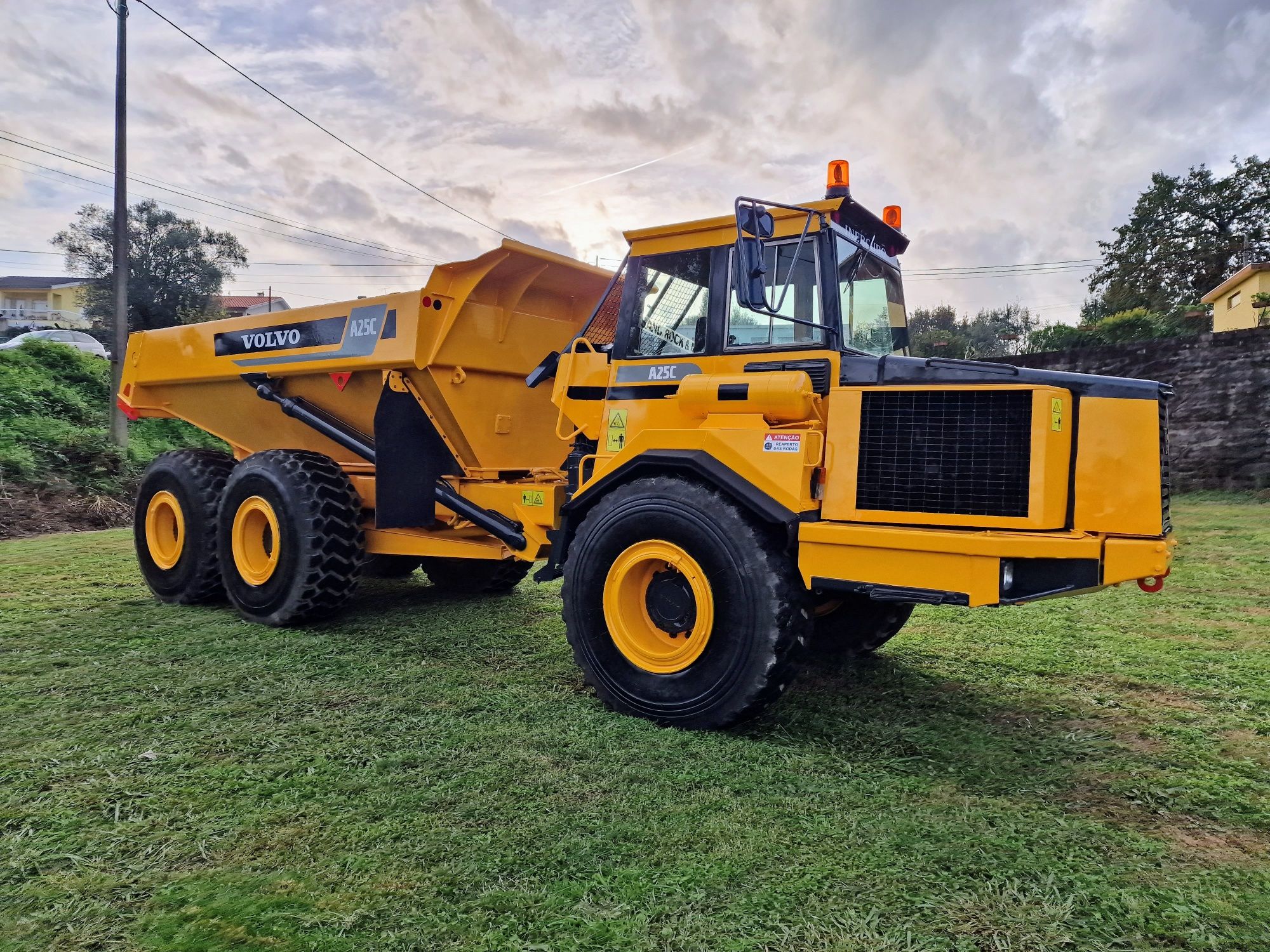 Dumper volvo A 25 C