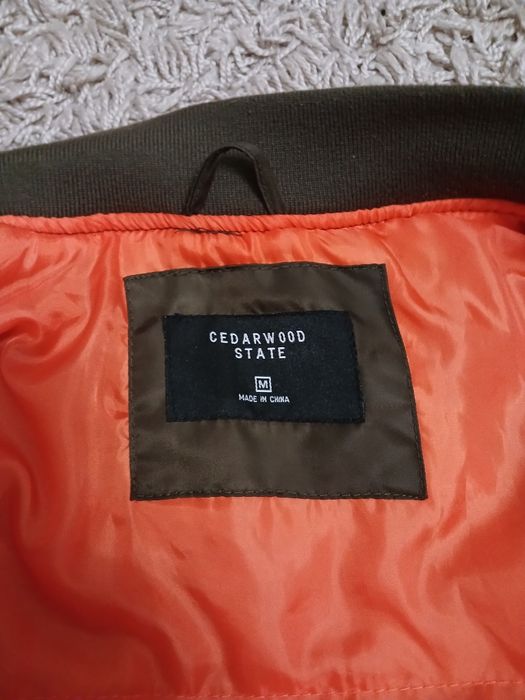 Бомбер зелений ноунейм