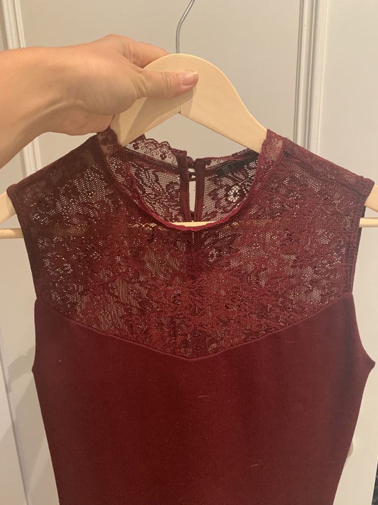 Vestido vermelho (bordeaux) com renda  da  zara no Tamanho S