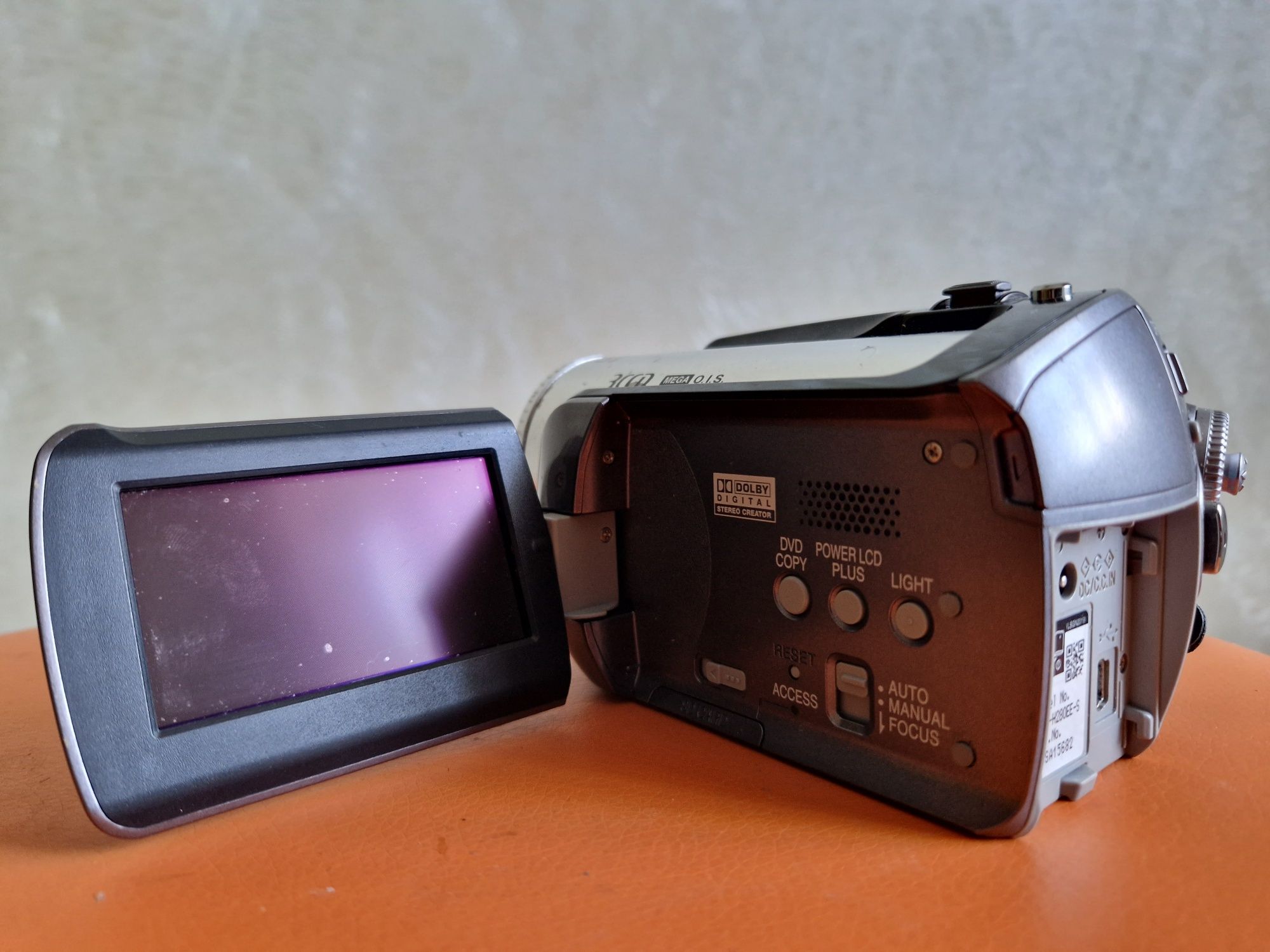 Продам видеокамеру Panasonik SDR-H280