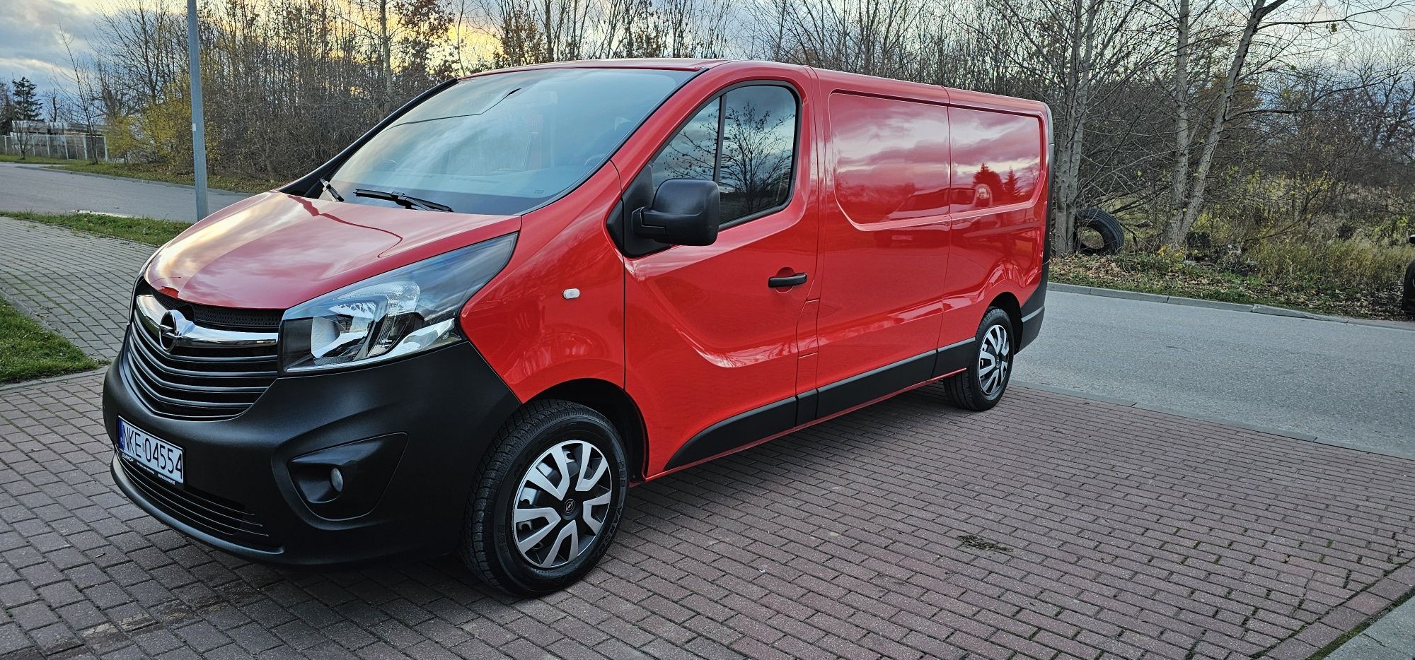 Opel vivaro long rok 2019 silnik 1.6 diesel przebieg 110 tys zamiana