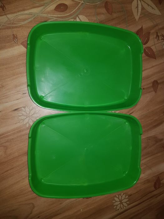 Продаются 2 шт.б/у лотка для кота.