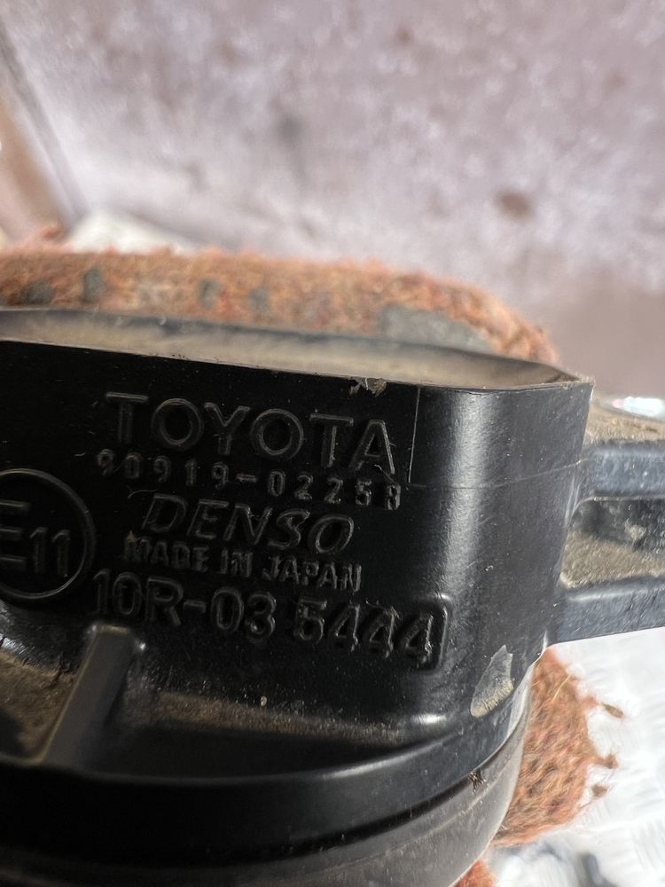 Катушка зажигания тойота toyota 90919-02258