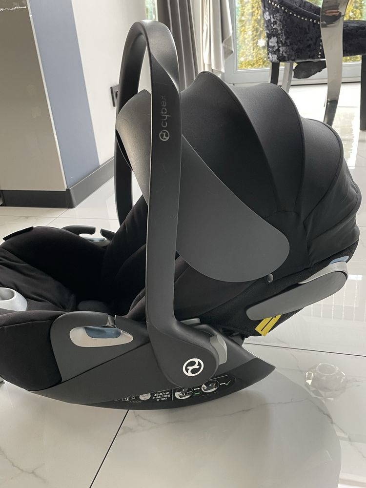 Fotelik Cybex Z i-Size /Deep Black 0-18 miesiecy