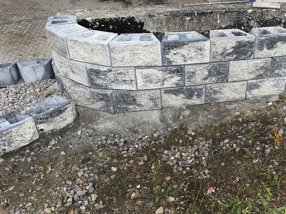 Pustak oporowy skarpowy mur murek ogrodowy łupany biały grafit melanż